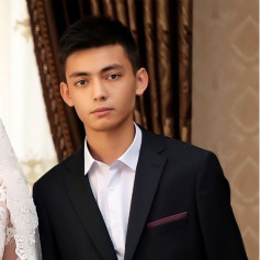 Камрон Назаров